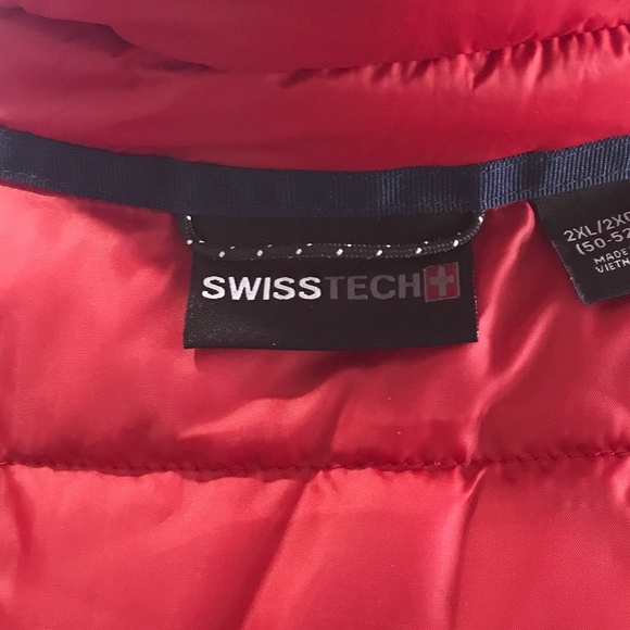 Swiss Tech Men's Packable Lightweight Puffer Jacket NWT Red Blue - Picture 8 of 13